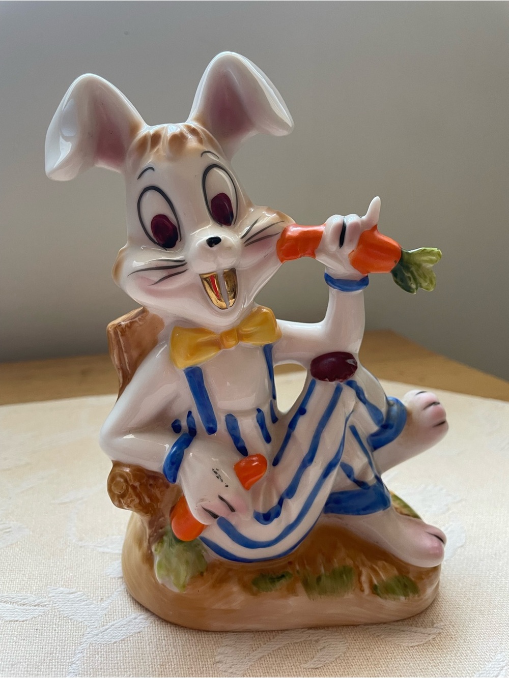 Vintage Ceramic Night Light I. W. Rice & Co, 50’s-60’s Bugs Carrot.